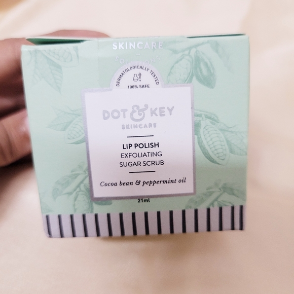 Dot & Key Lip Scrub - Picture 4 of 7
